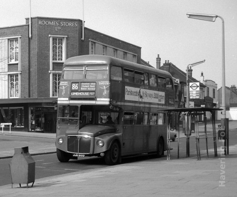 An 86 bus in Upminster, 1969
